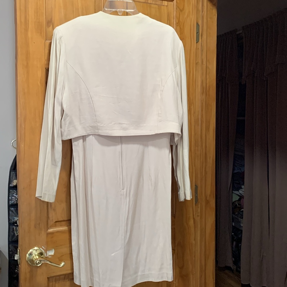 Dress - Picture 2 of 9